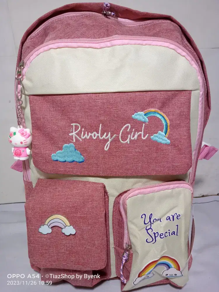 Tas ransel sekolah wanita