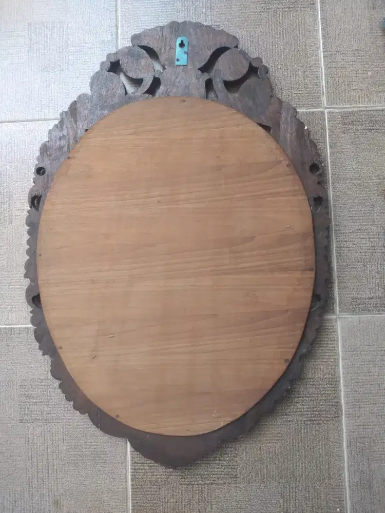 Cermin kayu gantung unik