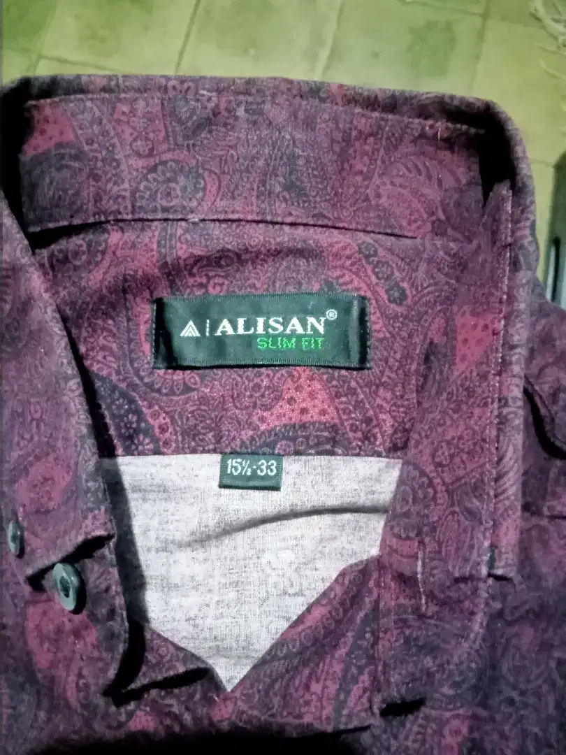 Di mahar kemeja alisan slim fit