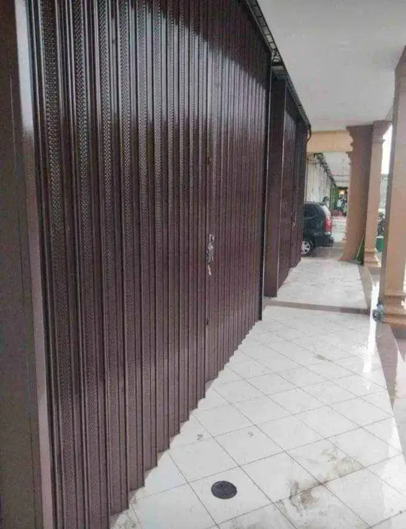 rolling door folding gate