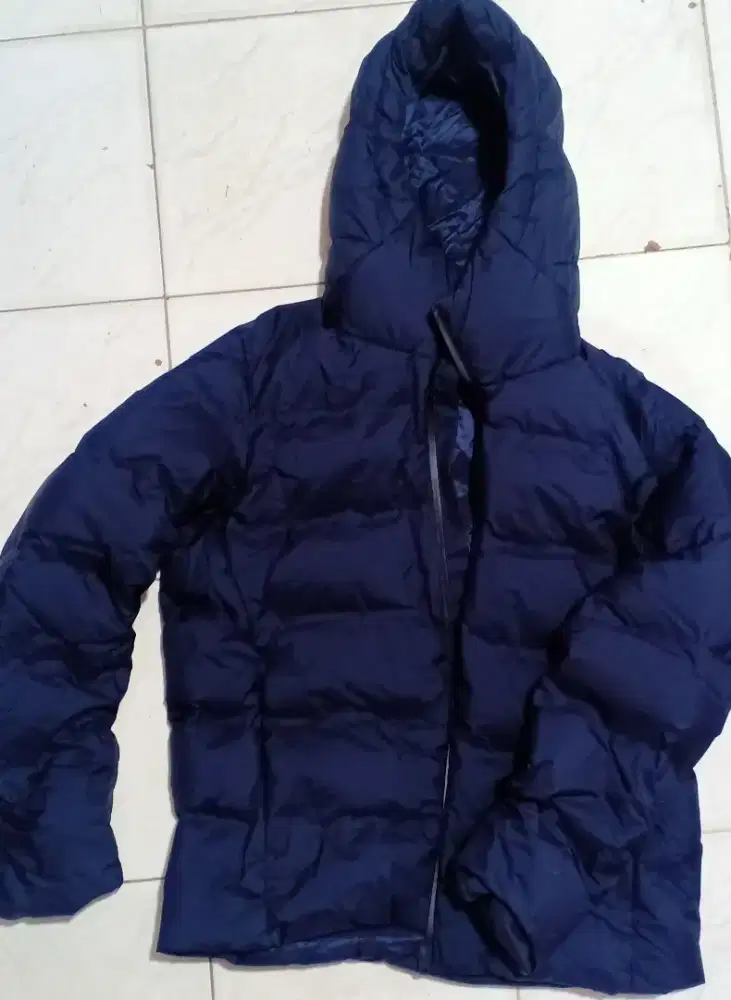 Jaket tebal dan gaun