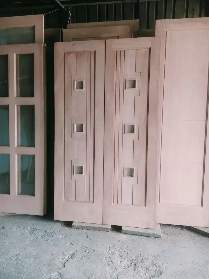 Pintu kusen kayu oven bisa jasa pasang kunci engsel pintu