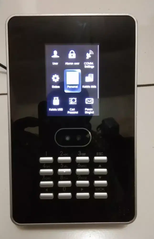 Mesin absen wajah fingerspot,  normal mulus,  masih segel.