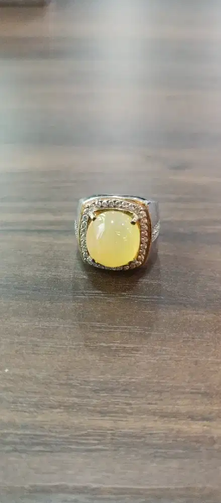 CINCIN NATURAL CAT EYE OPAL - SKYLAB LICENSE