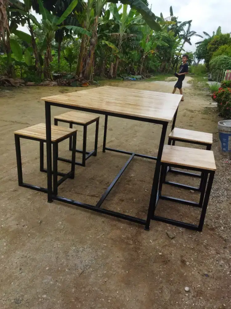 Meja cafe 4 bangku
