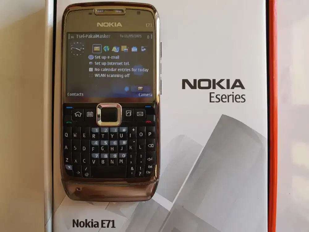 NOKIA E71 RM-346 Grey Steel Fullset ISTIMEWA !!