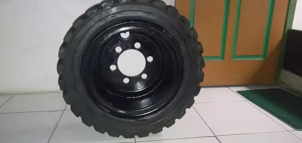 Di jual ban forklift  TCM(3ton).