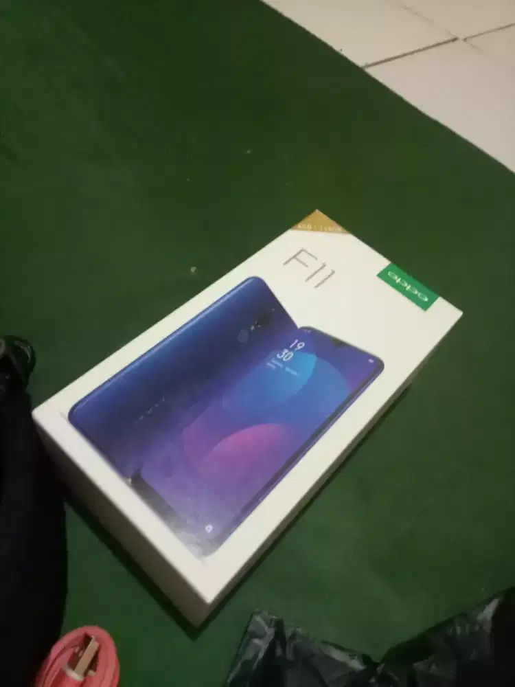Kardus hp bekas oppo f11