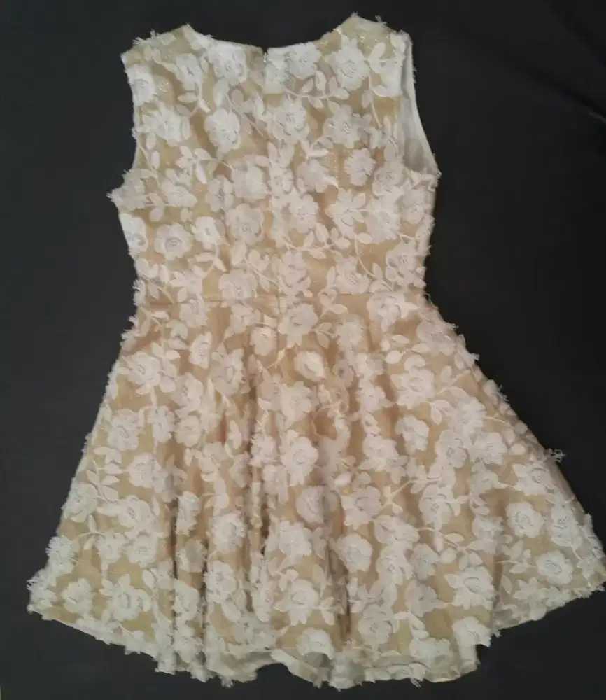 Gaun Chic Simple Dress Broken White-Gold