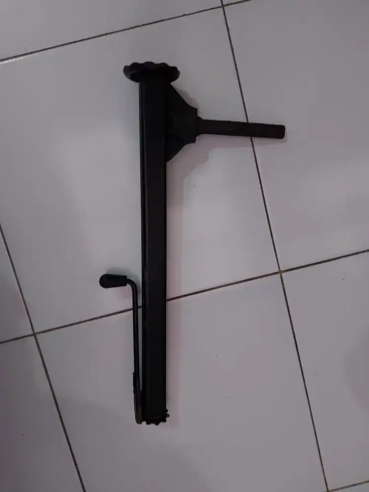 Dongkrak bilsten mercy