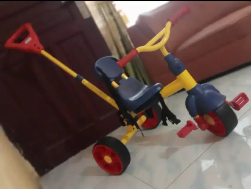 Sepeda anak merk little tikes, hb:1.850.000 hj:450.000