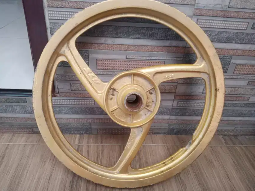 velg depan Fiz r ATS JAPAN