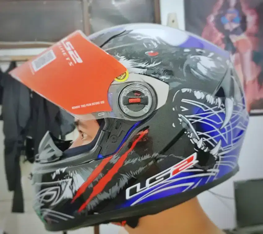 JUAL HELM LS2 FF358 MOTIF WOLF 99% NEW