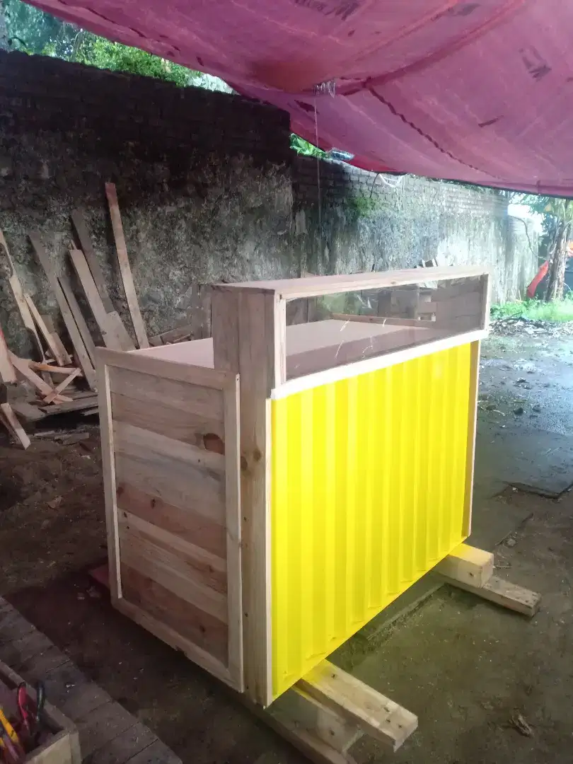 gerobak kayu pinus / meja booth container / meja bar