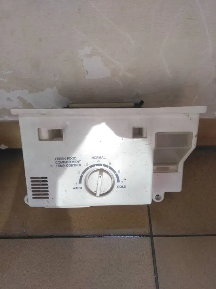 sparepart 4 kulkas hitachi 3 pintu