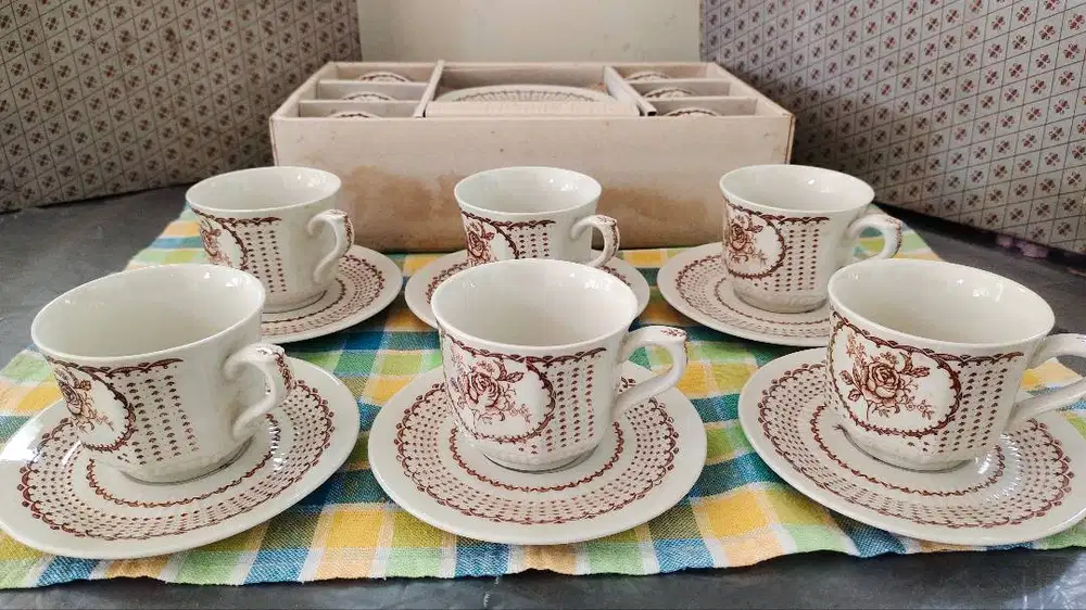 Akura Tea Set 24-pcs : Cup & Saucer (P56), Cangkir Teh Antik