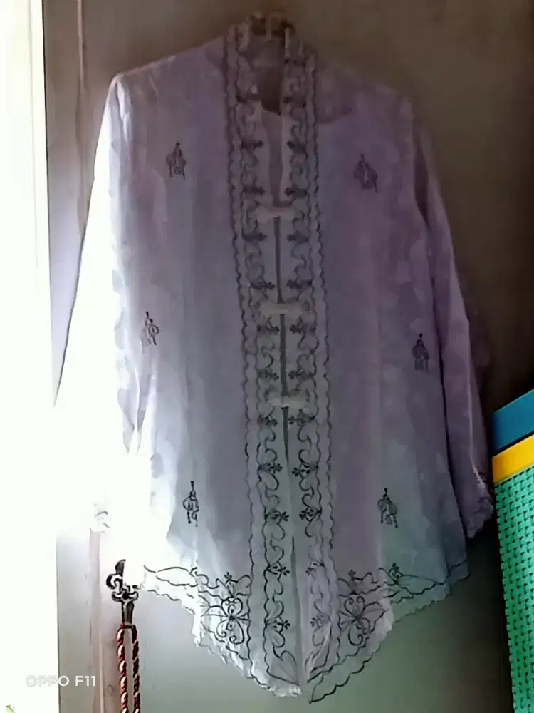 DIJUAL ATASAN BURKAT