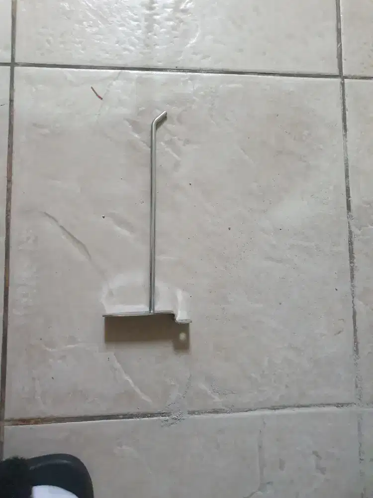 Gantungan besi pendek dan panjang