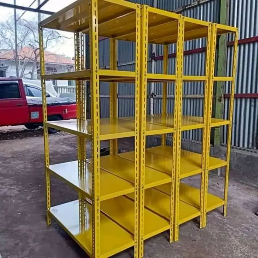 Rak besi serbaguna cocok untuk tempat usaha