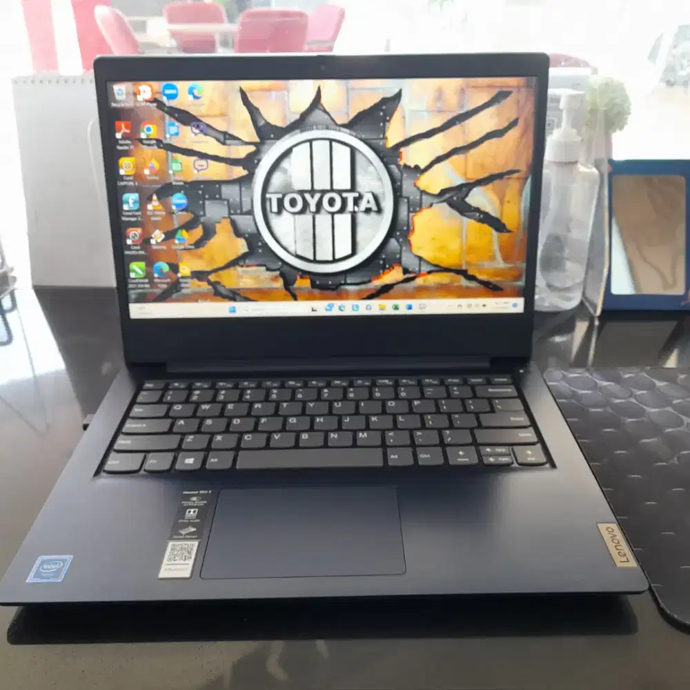 Laptop Lenovo ideapad 3 slim Like New