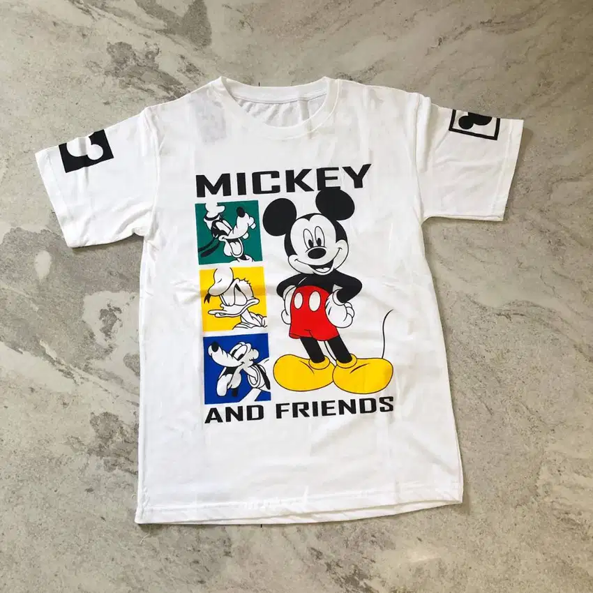 Baju Kaos Putih motif Disney Mickey Pria Wanita