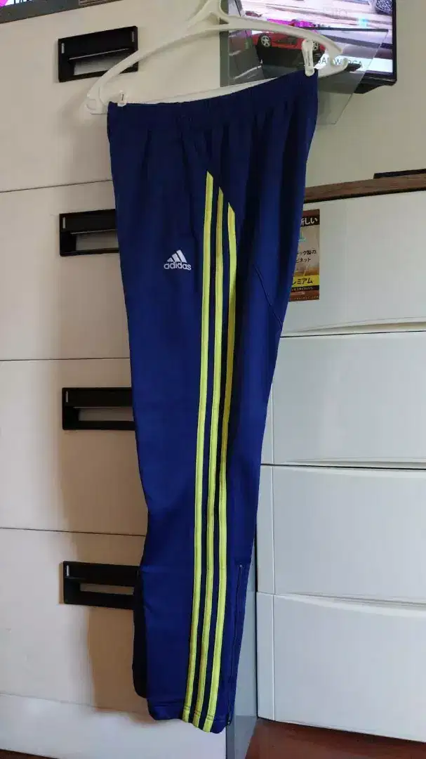 Celana trackpants / training / jogger ADIDAS Unisex LIKE NEW !!