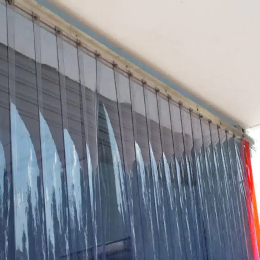 Tirai PVC penutup Pintu gudang