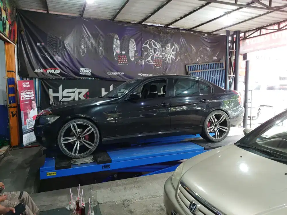 Ban-LEGEND - TOYO PROXES T1 SPORT 285/30/R20 (Sepasang) GOOD Condition
