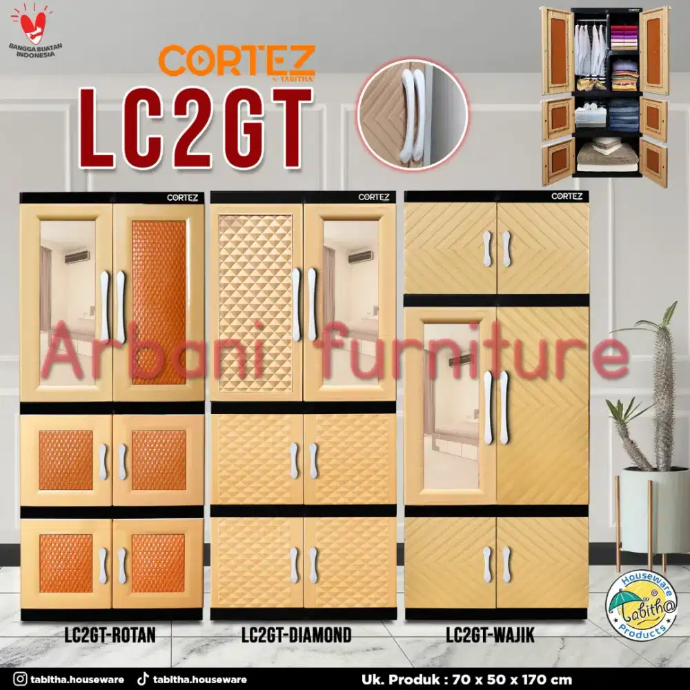 Lemari plastik jumbo gantung kaca