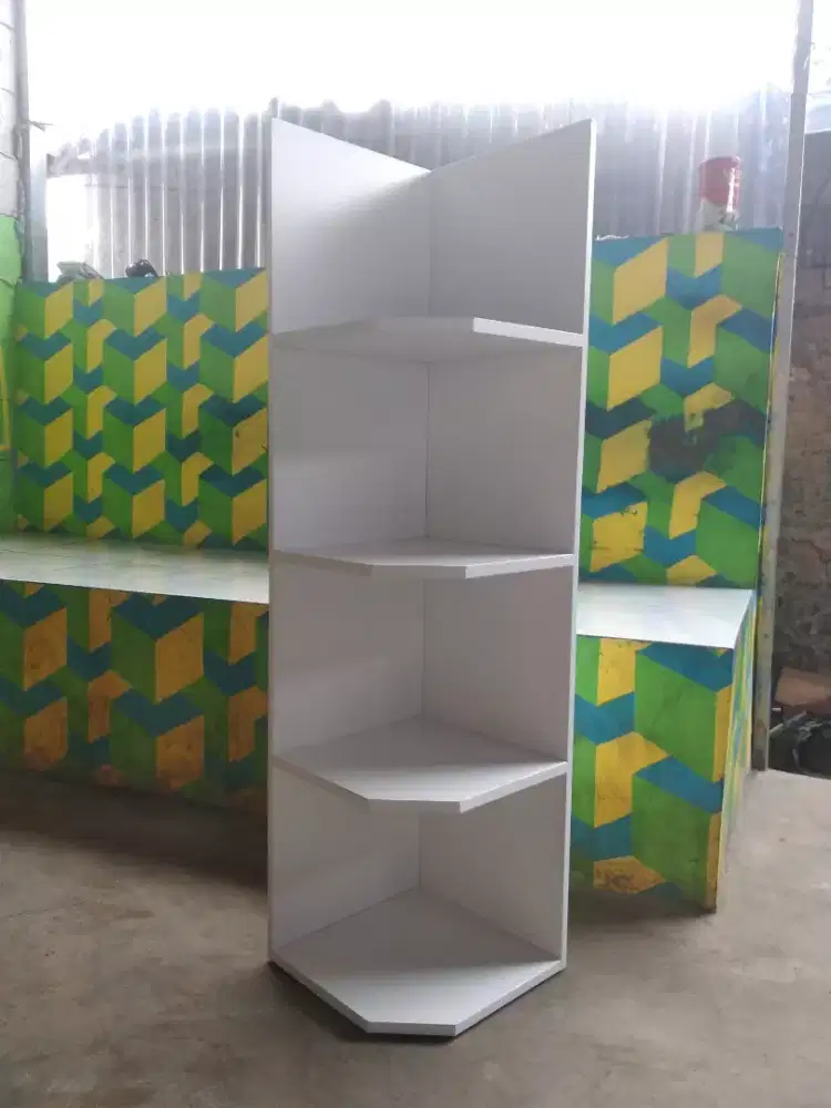 Rak sudut 4 susun putih