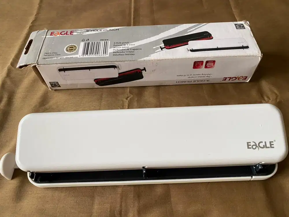 Pembolong kertas 3 lubang atau 3 hole punch