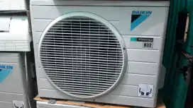 Ac daikin thailand inverter  0,5 pk ( stengah pak )