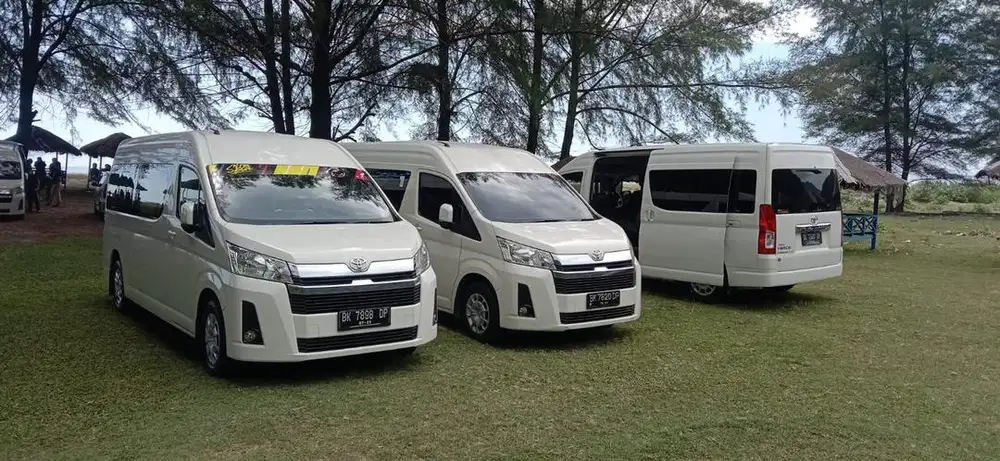Rental Hiace premio Luxury medan