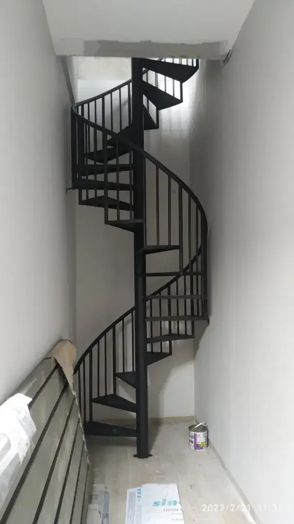 tangga putar minimalis