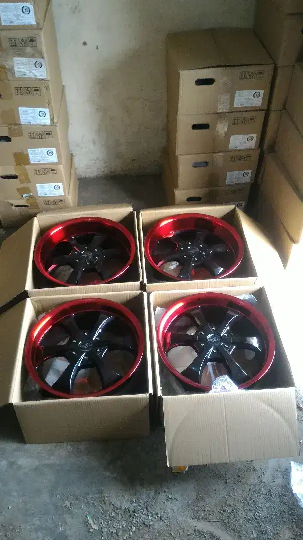 velg fabulous expand r18 4x100,114 lbr8+9,5 et42+35