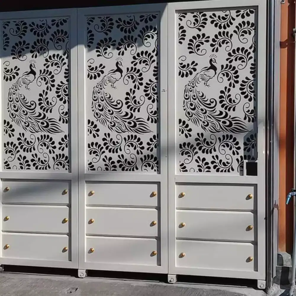 Pintu pagar surabaya