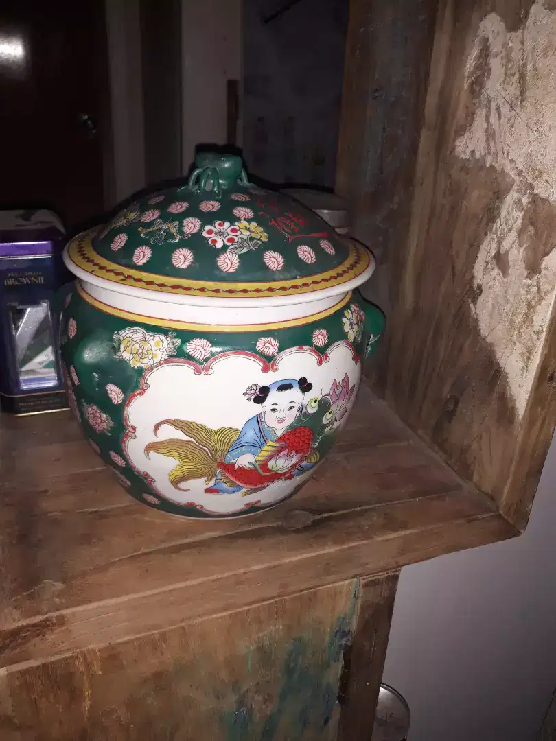 guci ijo antique simpanan scale tinggi 20 cm diameter 15 cm