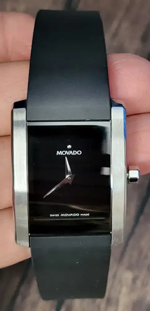 Movado watch outlet harga