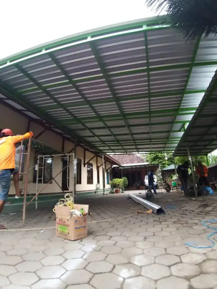 Kanopi atap spandek atau galfalum