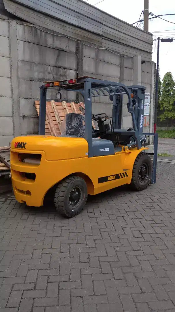 FORKLIFT Mesin ISUZU Diesel VMAX 5 Ton Mast 3 meter