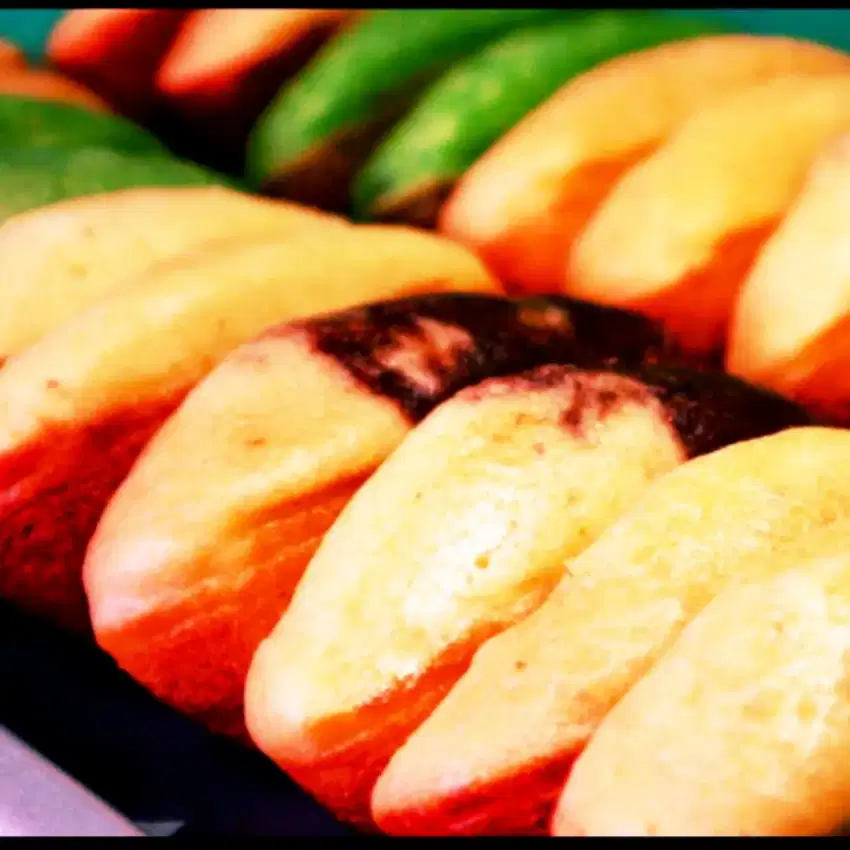 Di cari karyawati untuk jga stand makanan / Kue. Jam kerja 2 shif