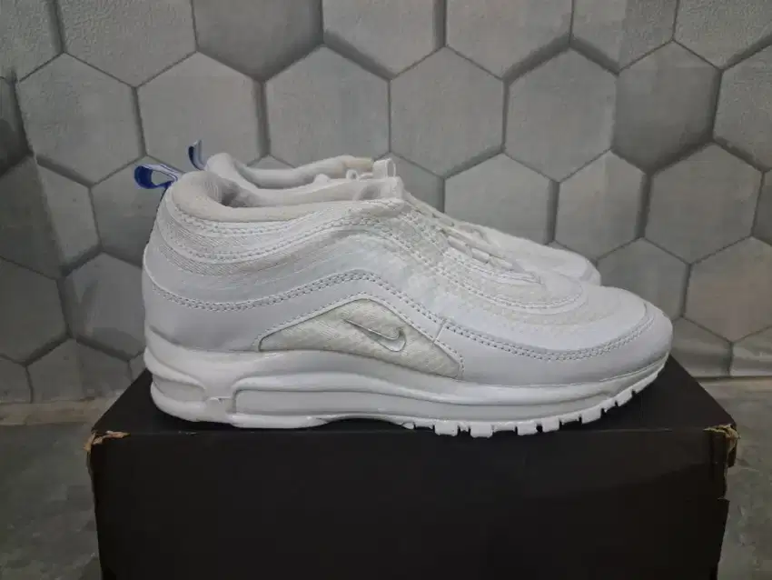 Sepatu Nike air max full white