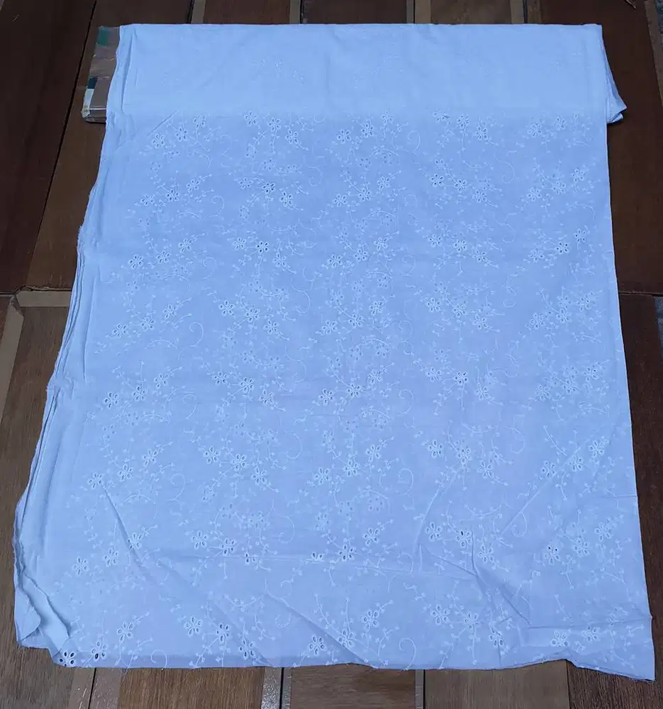 Kain Atasan Dalaman Kebaya