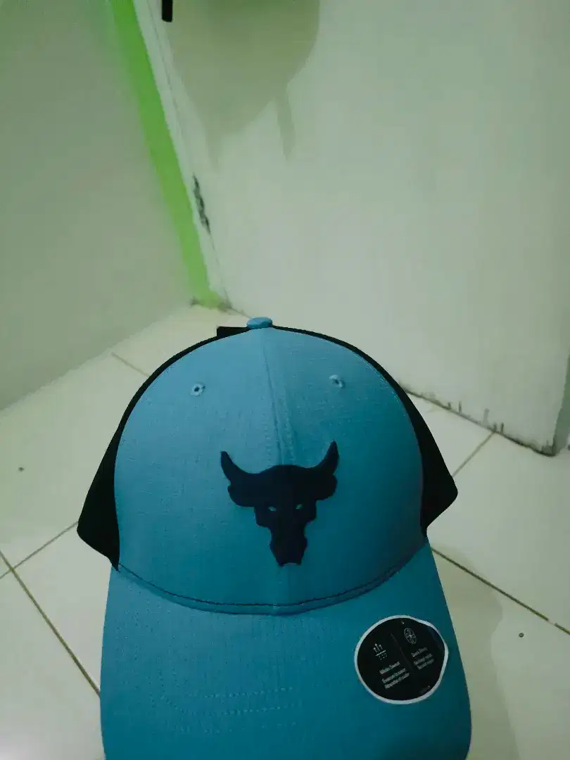 Topi project rock Trucker cap under armour NY banteng new era