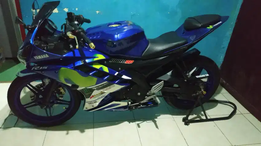 Yamaha R15 Movistar