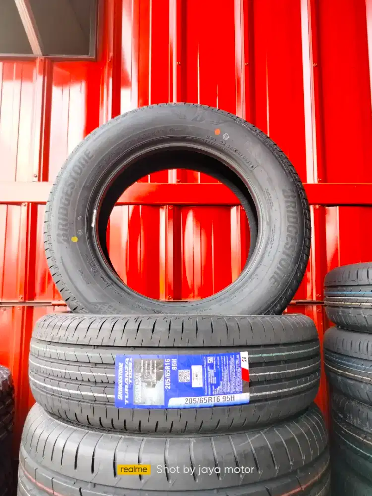 Ban bridgestone turanza t005. 205 65 16