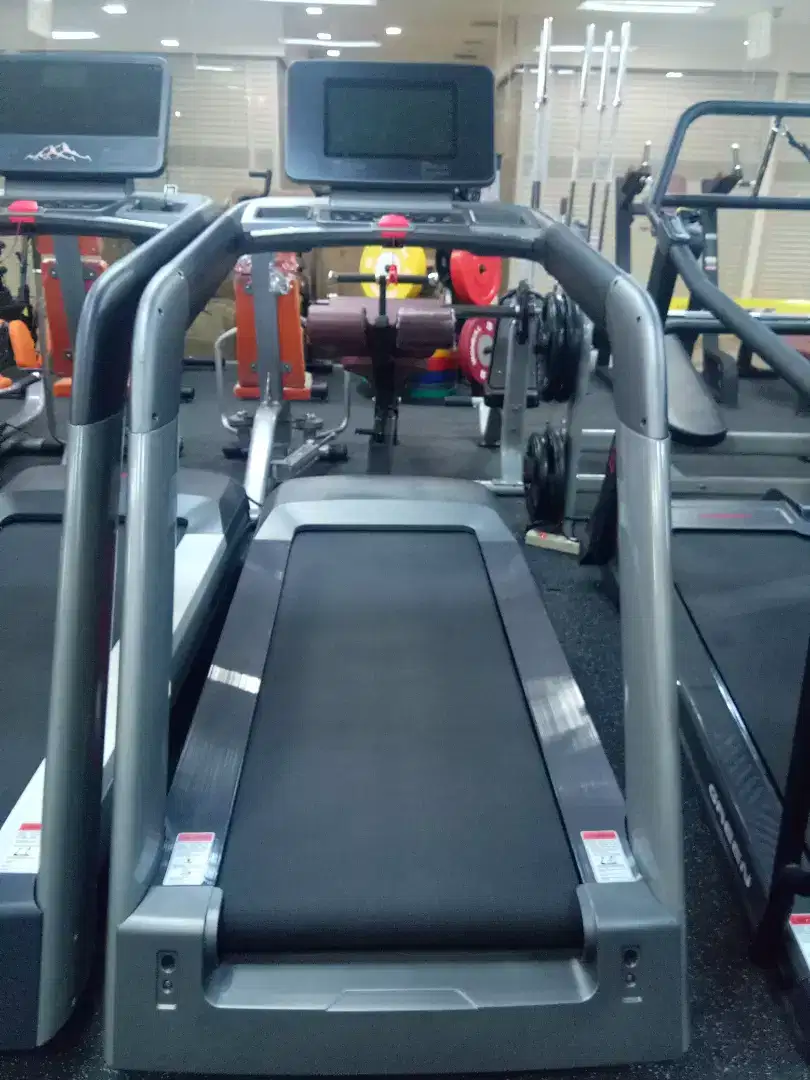 Treadmill commercil ID 6140EA gymost