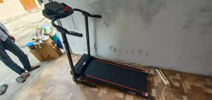 Treadmill bulanan harian