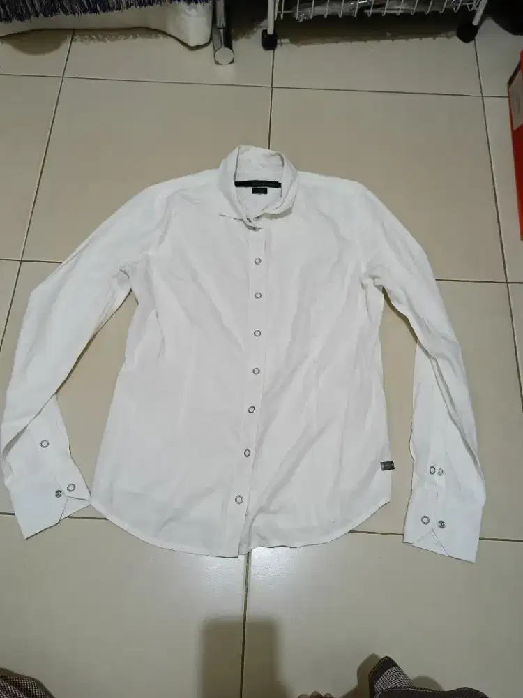 baju kemeja  CALVIN KLEIN   original 
size M