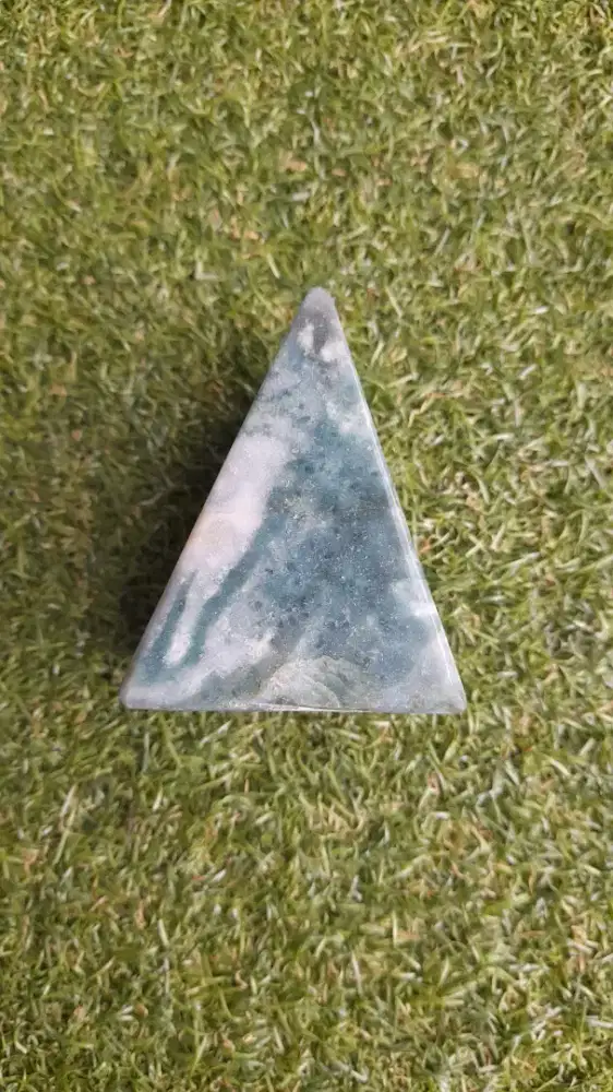 Batuan Hiasan Lemari